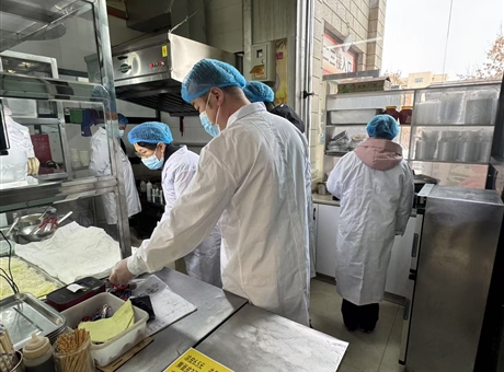 涼州區(qū)市場監(jiān)督管理局檢查組深入學(xué)校開展食品安全檢查