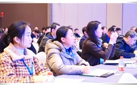 擁抱AI 走向新征程