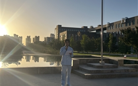 護(hù)理學(xué)院舉行升國旗儀式